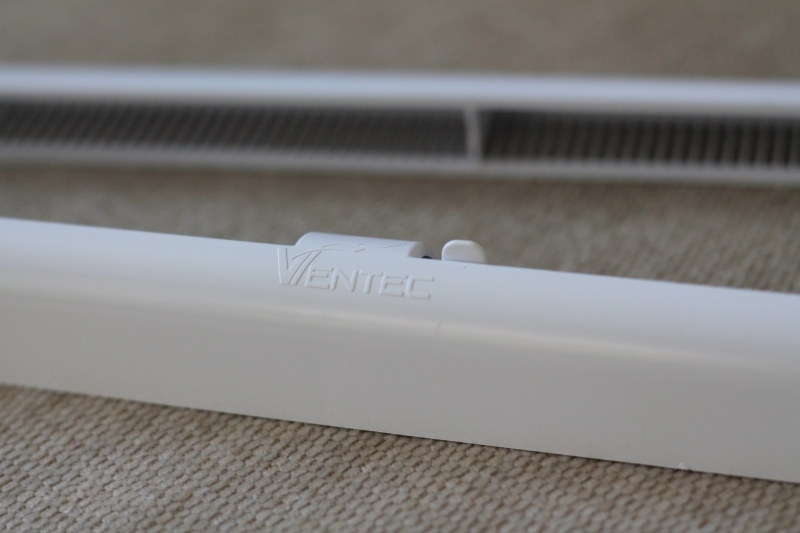 Оконный приточный клапан Ventec VT 101 с контролем потока воздуха
